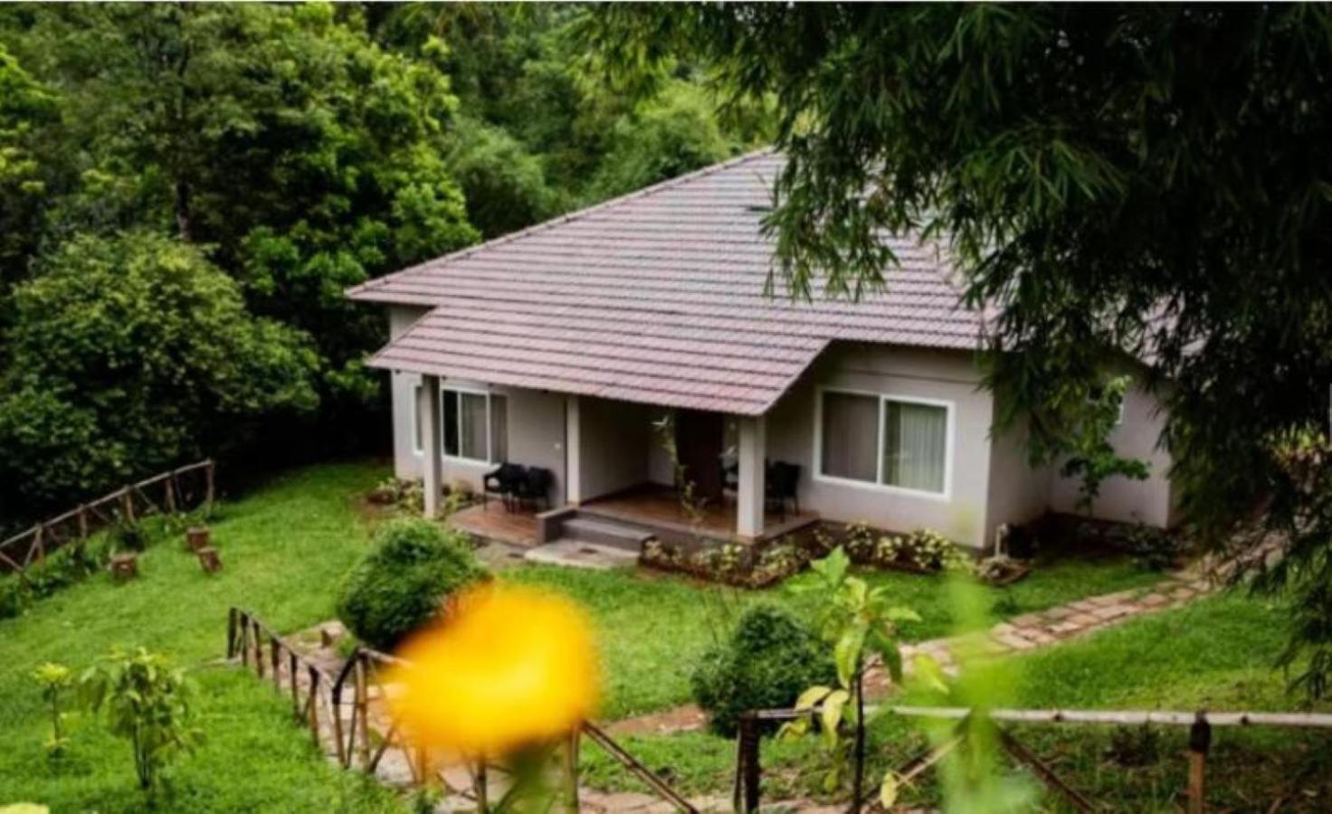 Abad Brookside Wayanad Vythiri Exterior foto