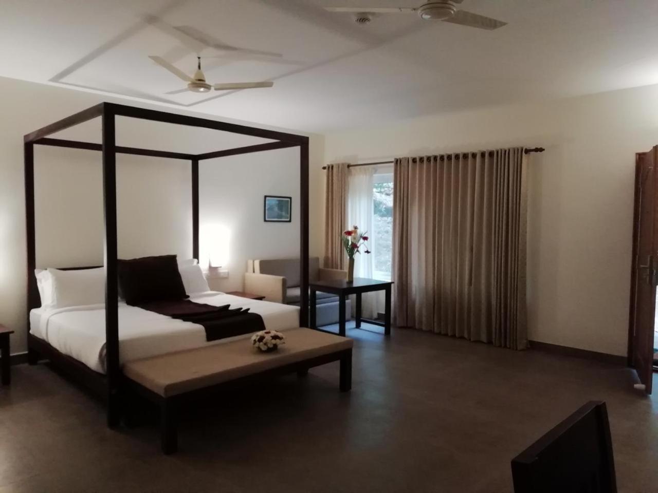 Abad Brookside Wayanad Vythiri Exterior foto