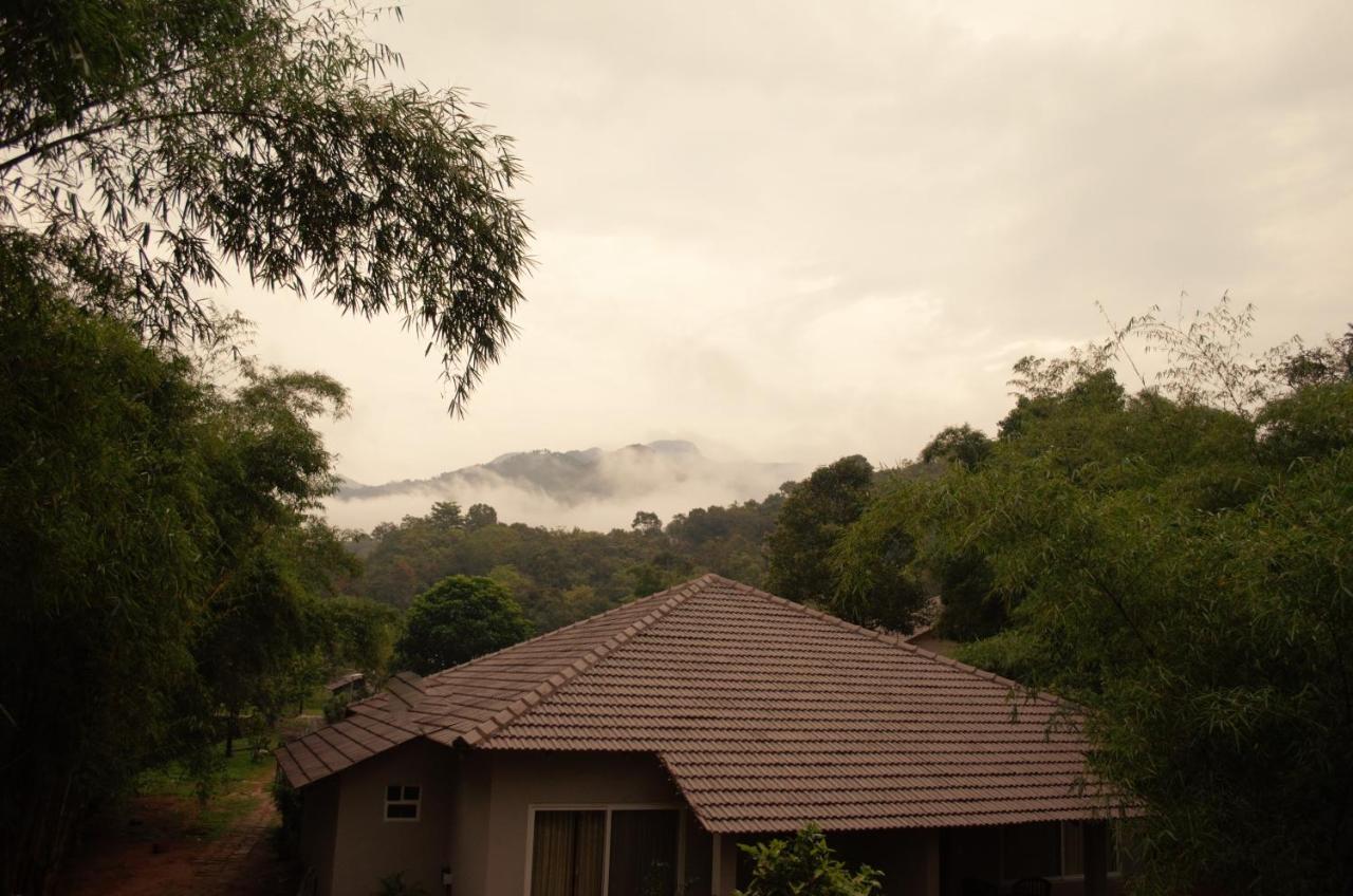 Abad Brookside Wayanad Vythiri Exterior foto